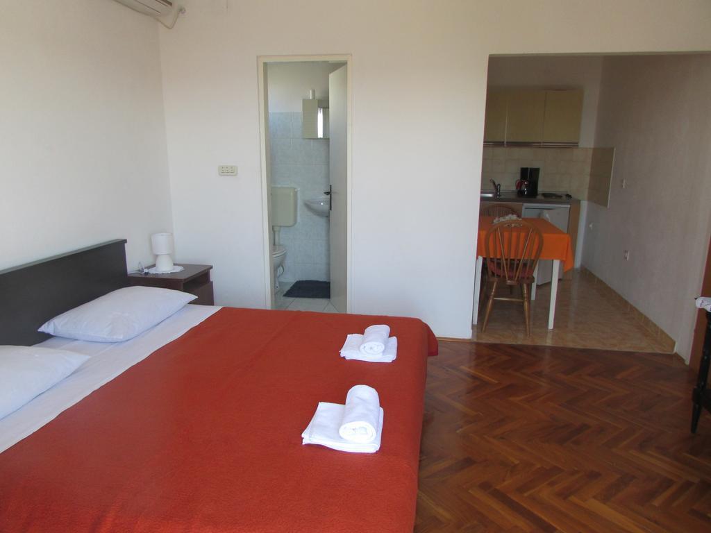 Apartments Jasen Maslenica Exterior photo